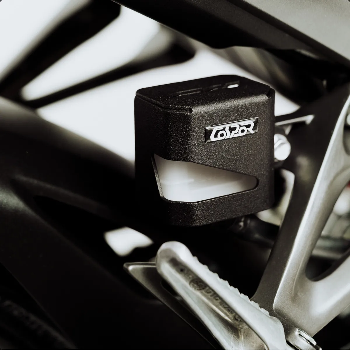 PROT. DEP. LIQ. FRENO TRASERO HONDA CB 300 F - Image 4