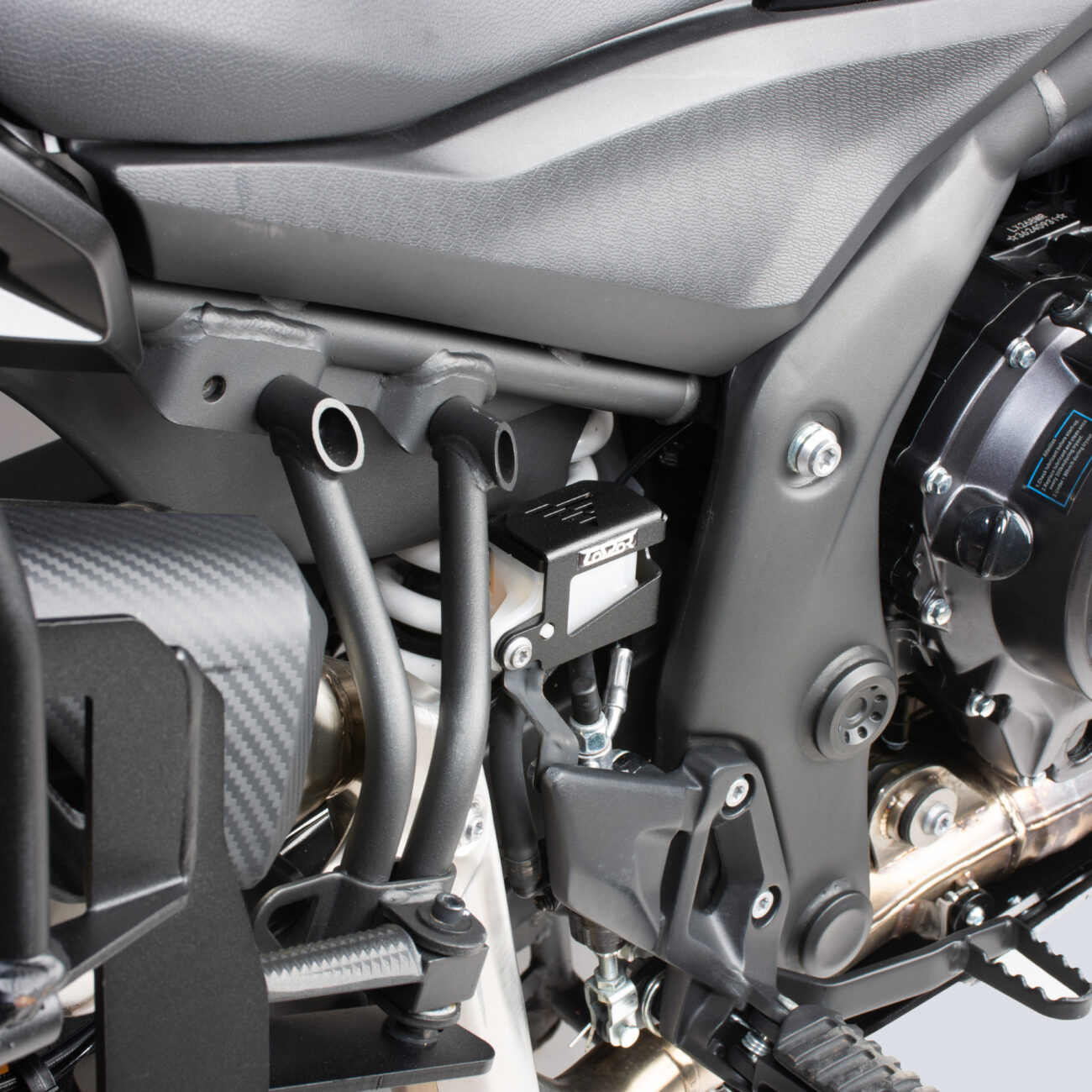 PROT. DEP. LIQ. FRENO TRASERO VOGE 525 DSX - Image 8