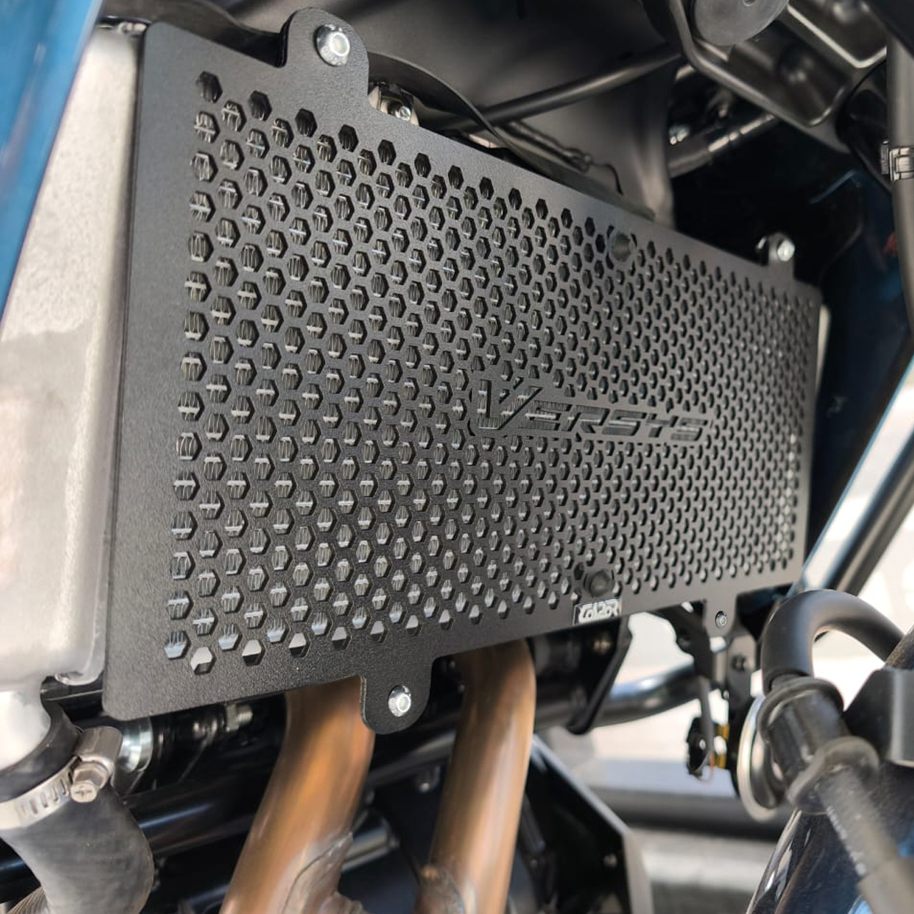 CUBRE RADIADOR KAWASAKI VERSYS 650 LINEA NUEVA - Image 3