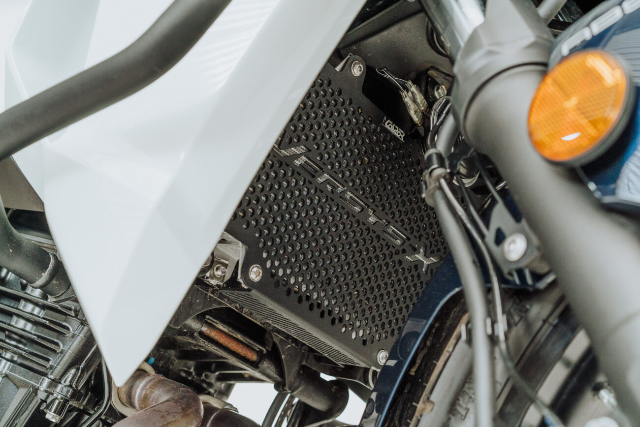 CUBRE RADIADOR KAWASAKI VERSYS 300 - Image 5