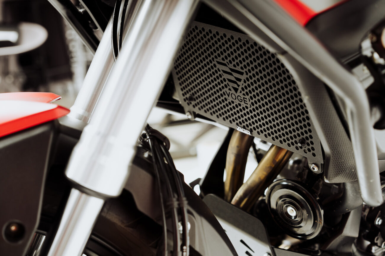 CUBRE RADIADOR VOGE 500 DS - Image 2