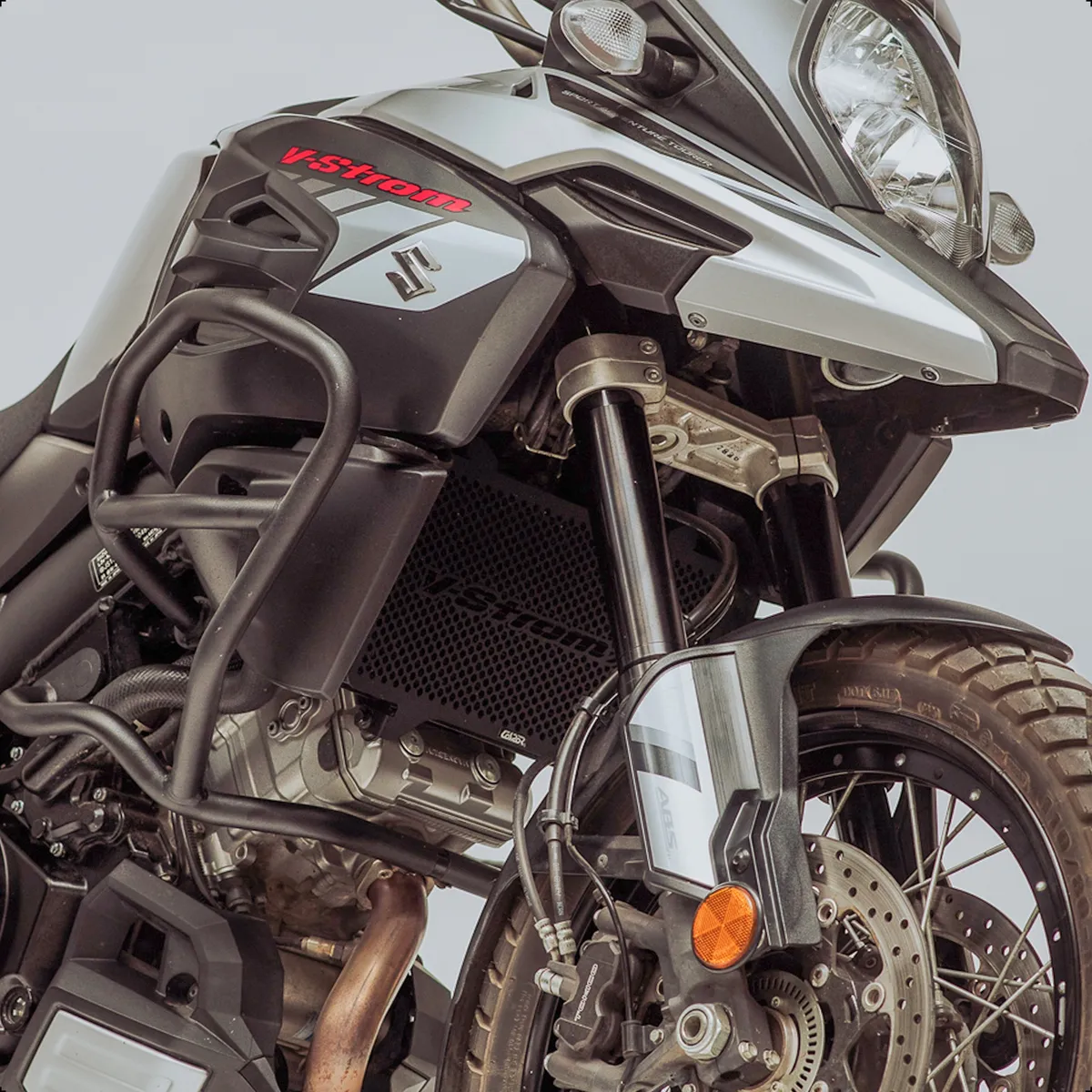 CUBRE RADIADOR SUZUKI V STROM 1000 XT - Image 3