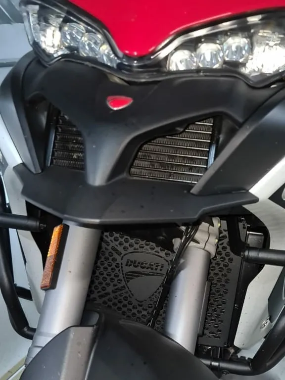 CUBRE RADIADOR AGUA DUCATI MULTISTRADA 1200 / 950 MODELO PROPIO - Image 2
